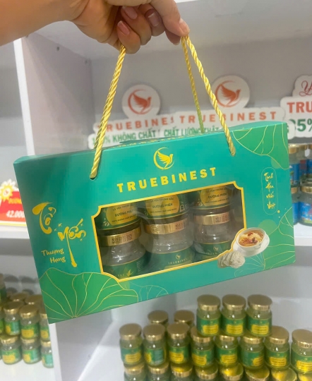 Tổ yến chưng đường ăn kiêng