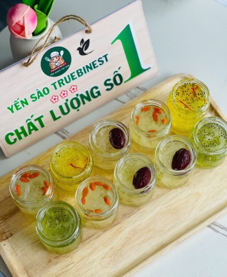 Yến chưng nóng
